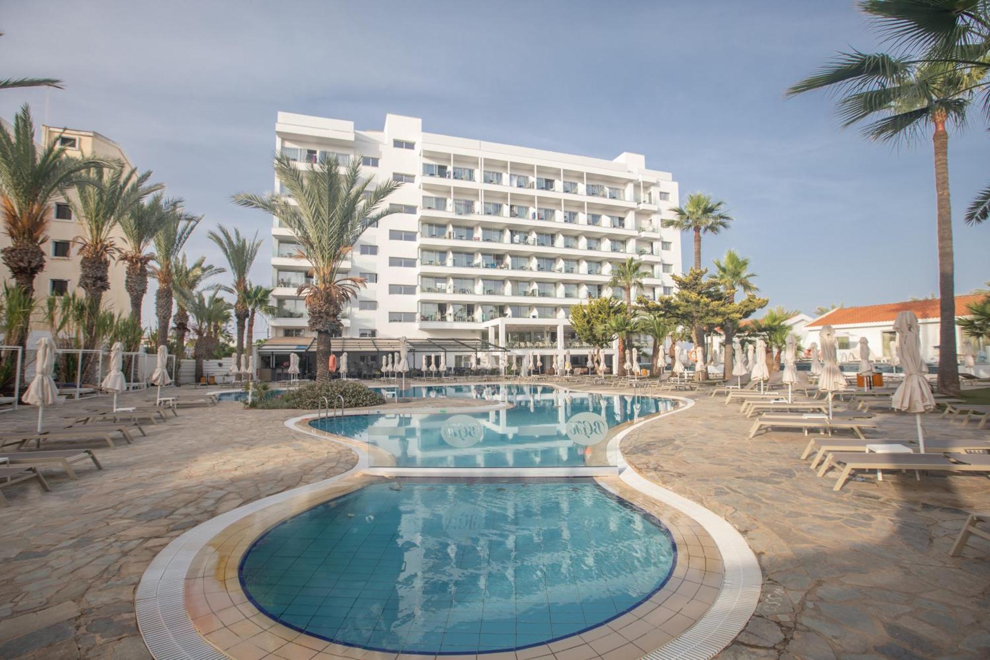 Bohemian Gardens Hotel Protaras Exterior photo