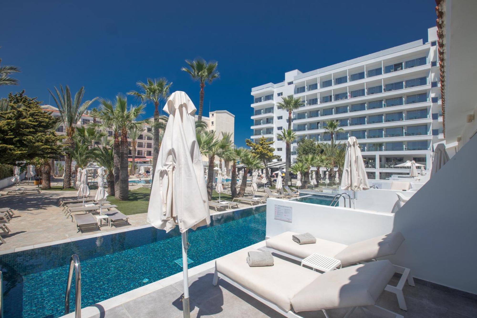 Bohemian Gardens Hotel Protaras Exterior photo