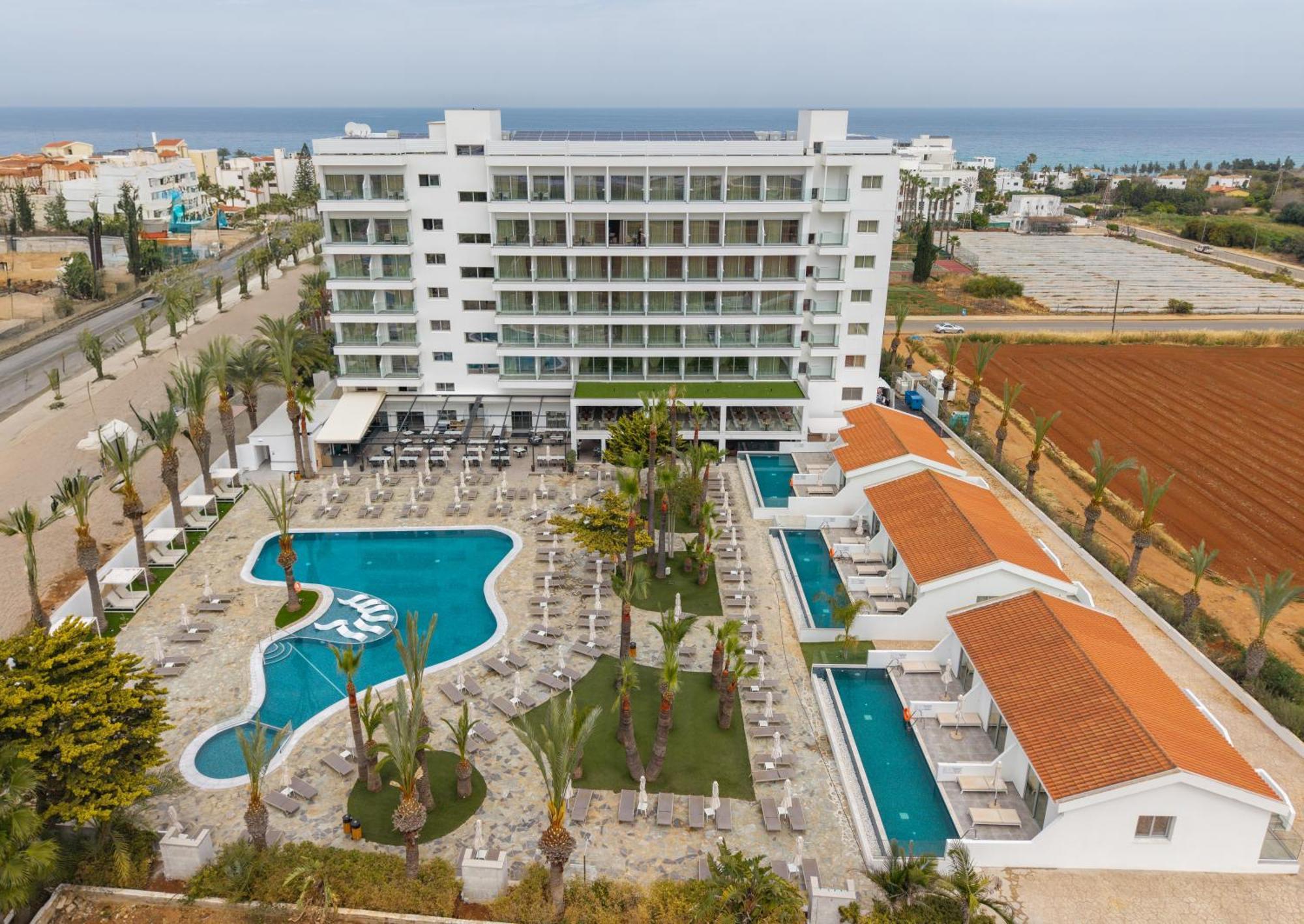 Bohemian Gardens Hotel Protaras Exterior photo